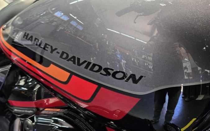 2020 Harley-Davidson CVO Street Glide Smoky Gray & Black Hole