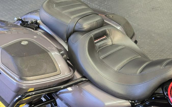 2020 Harley-Davidson CVO Street Glide Smoky Gray & Black Hole