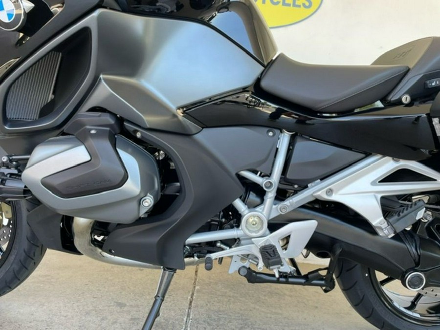 2024 BMW R 1250 RT Triple Black