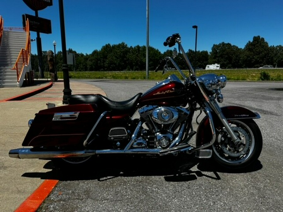 2008 Harley-Davidson Road King® Crimson Red Sunglo