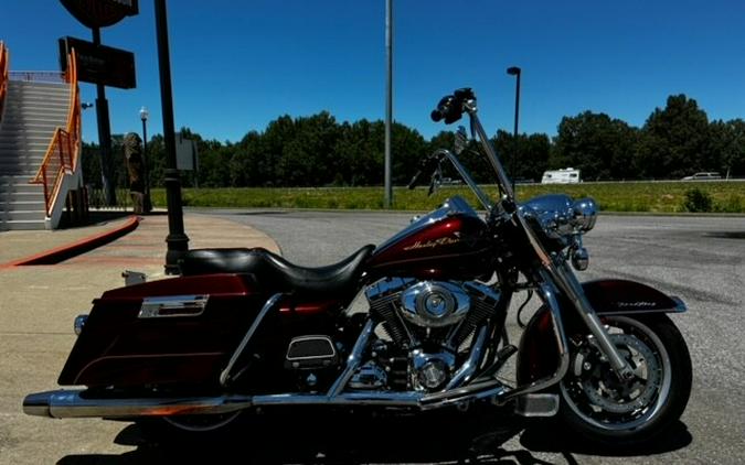 2008 Harley-Davidson Road King® Crimson Red Sunglo