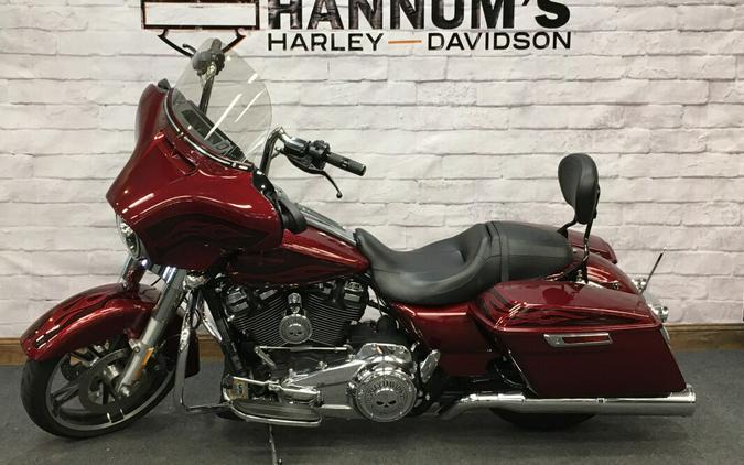 2017 Harley-Davidson Street Glide Special Hard Candy Big Red Flake FLHXS