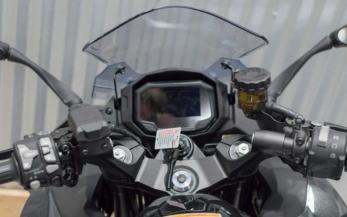 2025 Kawasaki Ninja 1100SX ABS