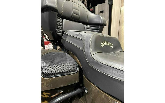 2021 Indian Motorcycle JD LE ROADMASTR, WHSKY CANY/BLK CRYST, 49ST Dark H