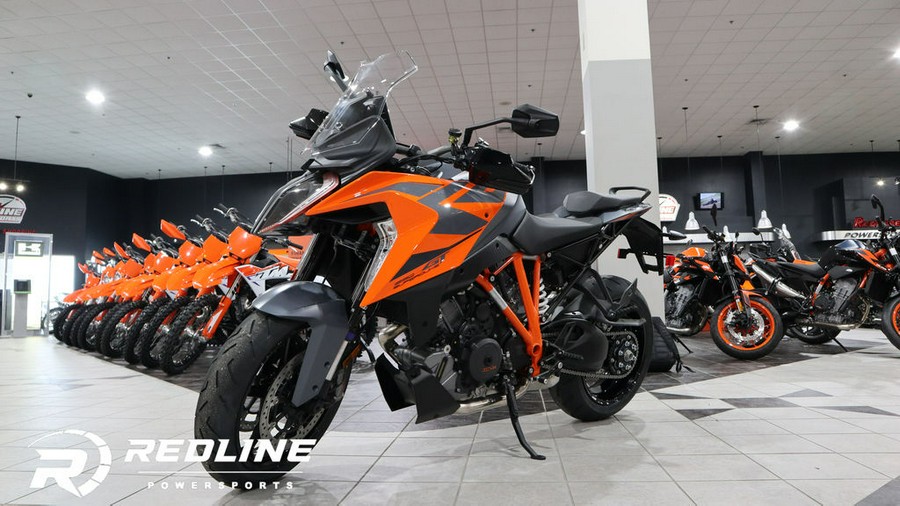 2023 KTM 1290 Super Duke GT