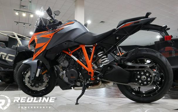 2023 KTM 1290 Super Duke GT