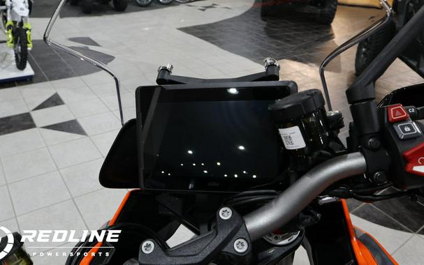 2023 KTM 1290 Super Duke GT