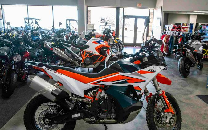 2023 KTM 890 Adventure R First Look [7 Fast Facts + 16 Photos]