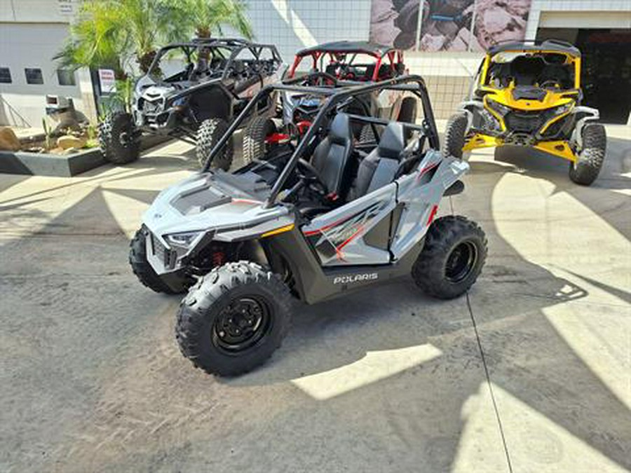 2024 Polaris RZR 200 EFI