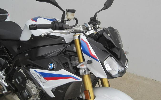 2020 BMW S 1000 R Light White / Racing Blue / Racing Red