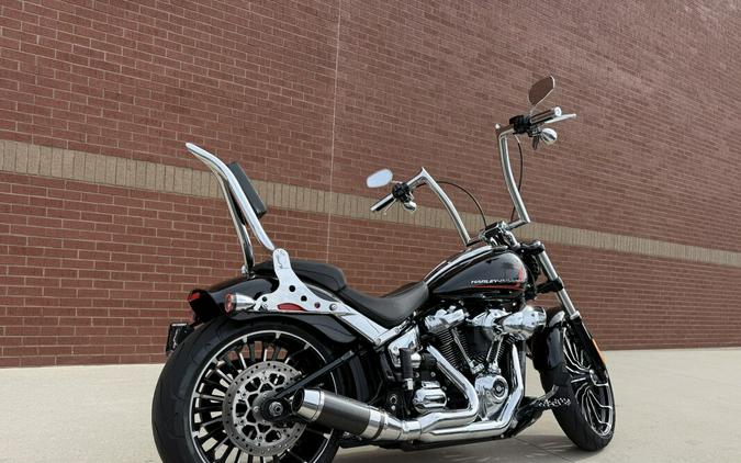 2023 Harley-Davidson® Breakout® Vivid Black