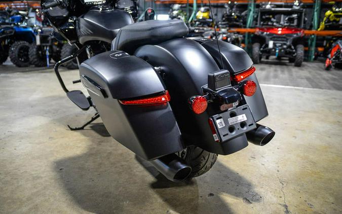 2025 Indian Motorcycle Challenger® Dark Horse® 112