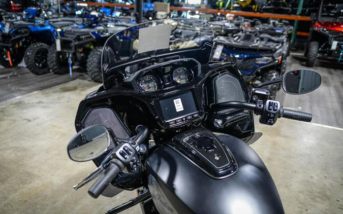 2025 Indian Motorcycle Challenger® Dark Horse® 112