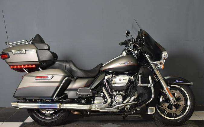 2019 Harley-Davidson Ultra Limited Industrial Gray Denim/Black Denim FLHTK