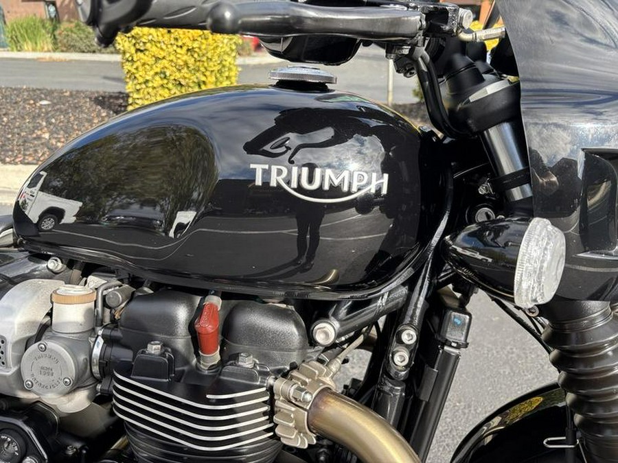 2023 Triumph Bonneville Bobber Jet Black