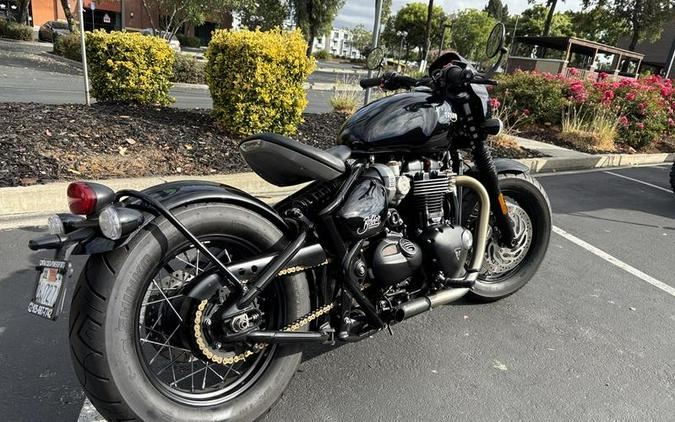2023 Triumph Bonneville Bobber Jet Black