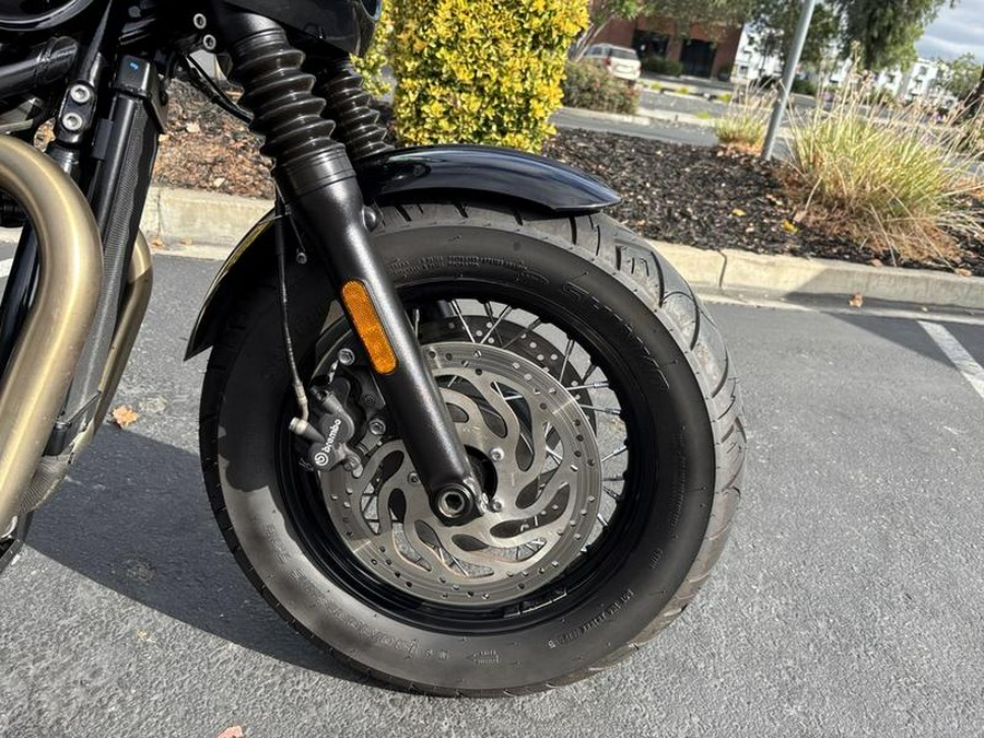 2023 Triumph Bonneville Bobber Jet Black