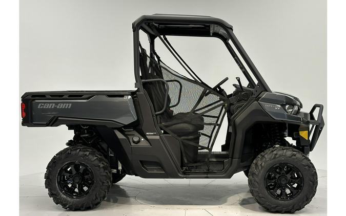 2024 Can-Am Defender XT HD10