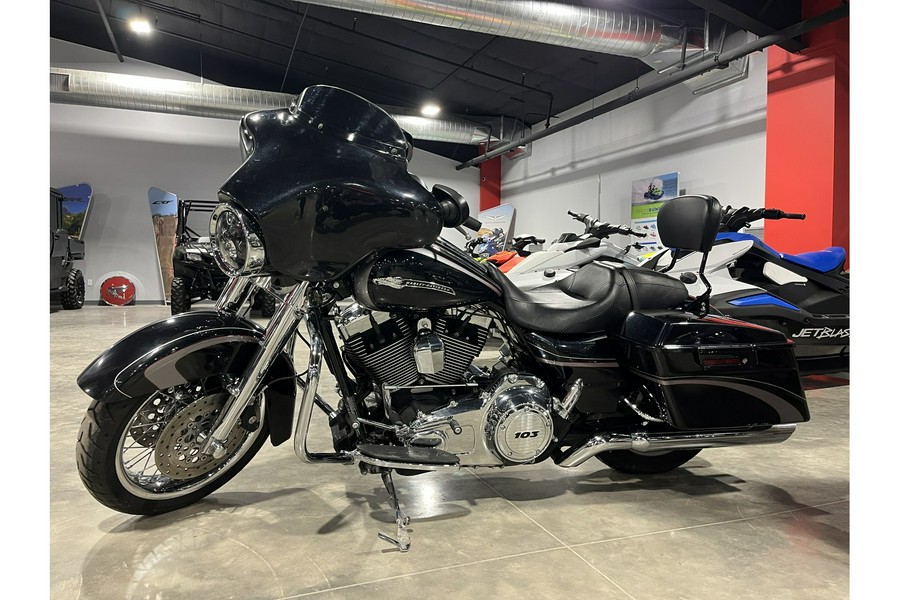 2013 Harley-Davidson® FLHX Street Glide®
