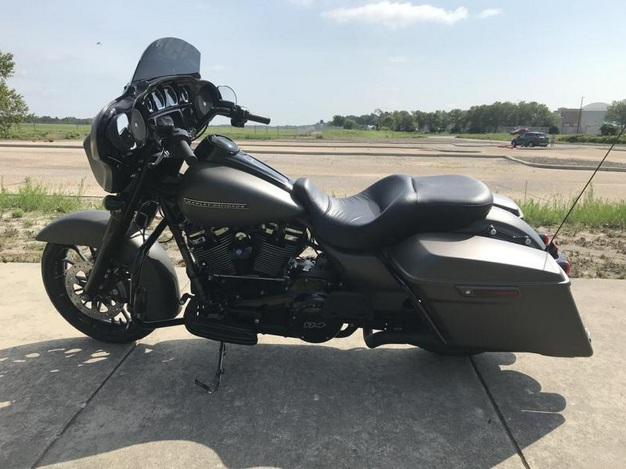 2019 Harley-Davidson® FLHXS - Street Glide® Special