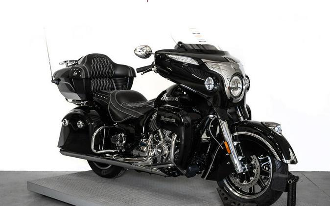 2023 Indian Motorcycle® Roadmaster® Black Metallic