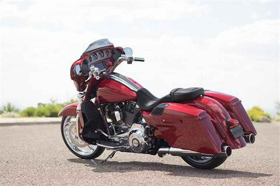 2016 Harley-Davidson CVO™ Street Glide®