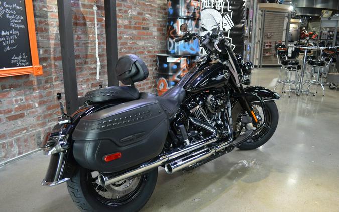 2018 Harley-Davidson Heritage Classic 114 Vivid Black