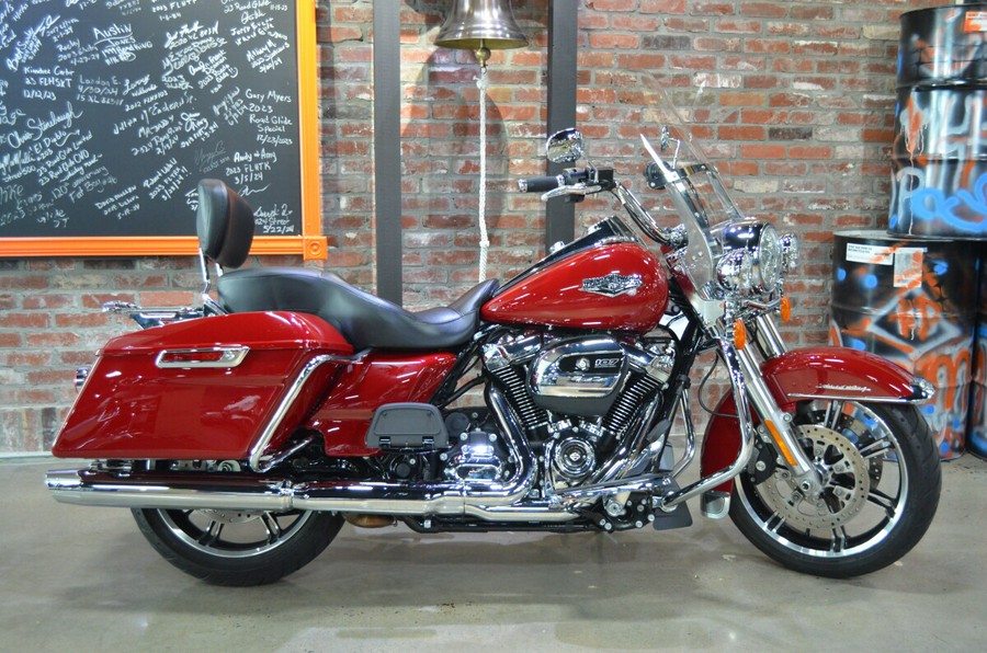 2021 Harley-Davidson Road King Billiard Red