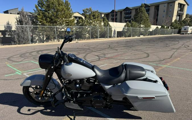 2025 Harley-Davidson® Road King® Special