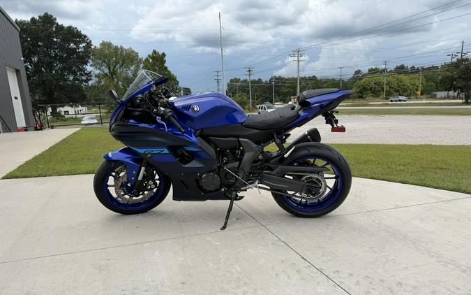 2024 YAMAHA YZF-R7 - A010761