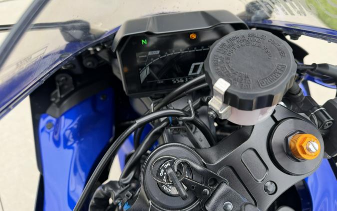 2024 YAMAHA YZF-R7 - A010761
