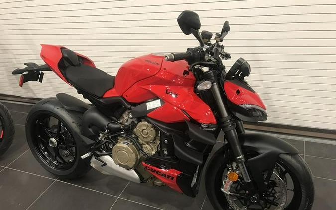 2023 Ducati Streetfighter V4 Lineup First Look [12 Fast Facts]