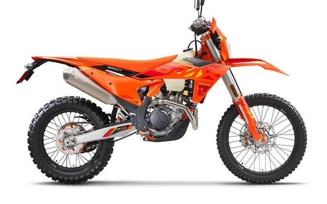 2025 KTM 500 EXC-F Six Days First Look [Fast Facts; 15 Photos]