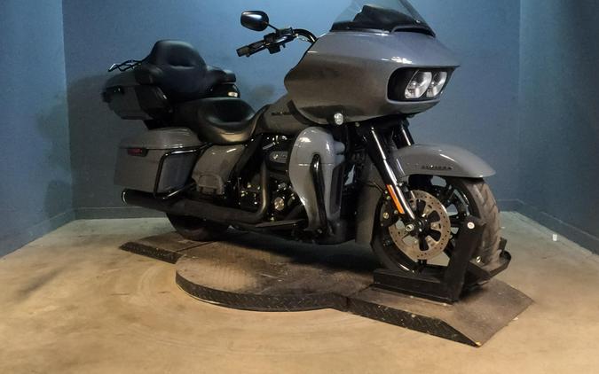 2022 Harley-Davidson Road Glide Limited Gunship Grey - Black Finish