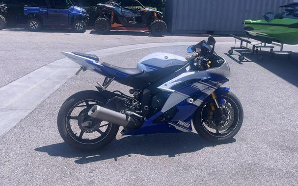 2014 Yamaha YZF-R6 CA