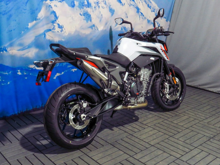 2024 KTM 790 Duke