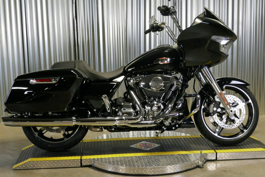 2025 Harley-Davidson Road Glide Vivid Black