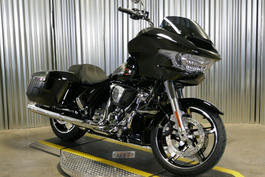 2025 Harley-Davidson Road Glide Vivid Black