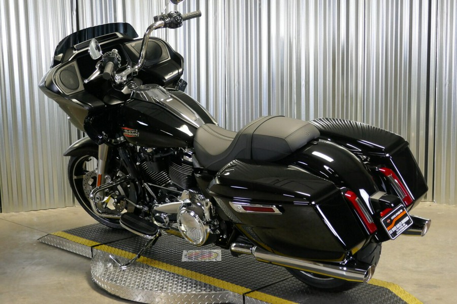 2025 Harley-Davidson Road Glide Vivid Black