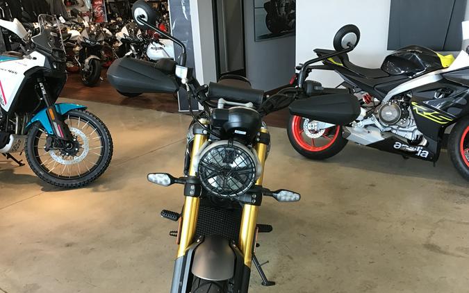 2024 Triumph Scrambler 400 X