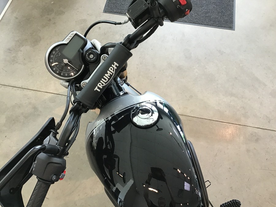 2024 Triumph Scrambler 400 X