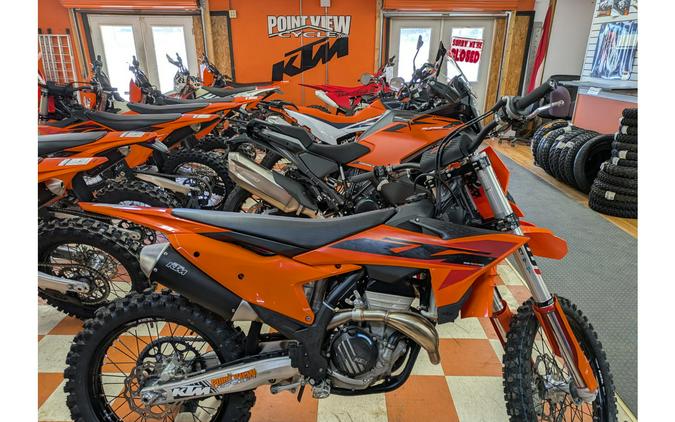 2025 350 SX-F - KTM