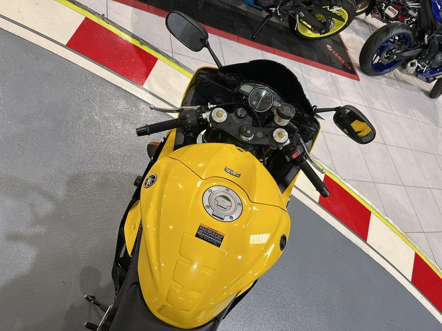2016 Yamaha YZF-R6 CA