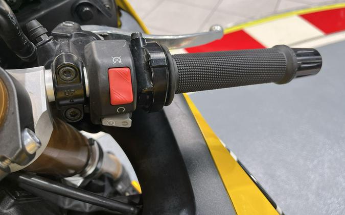 2016 Yamaha YZF-R6 CA