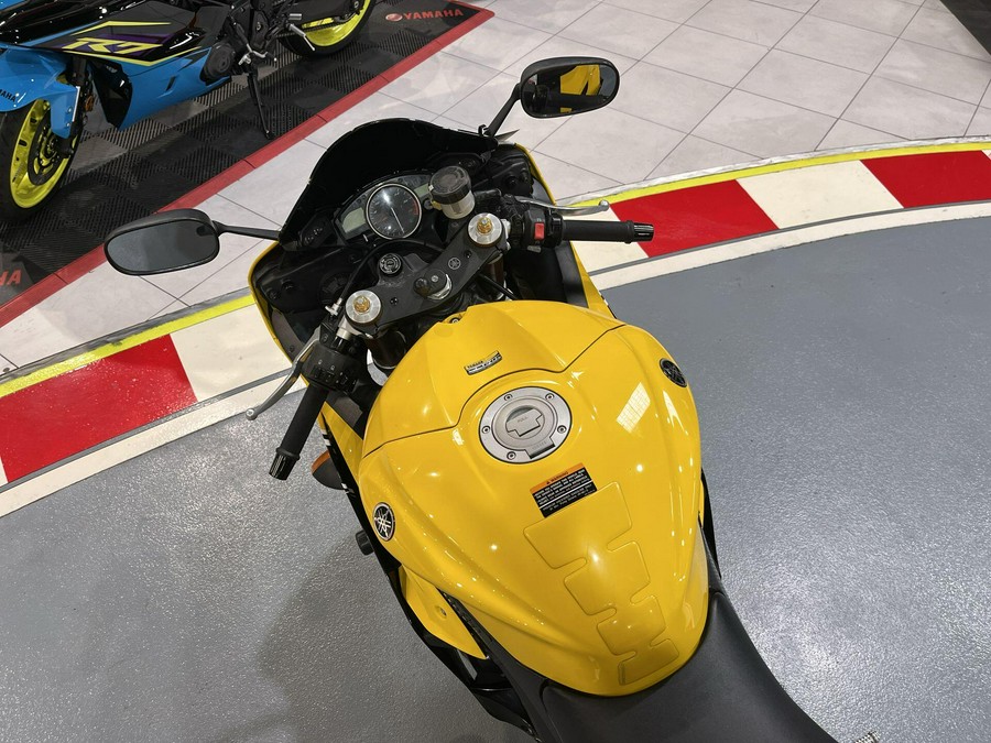 2016 Yamaha YZF-R6 CA