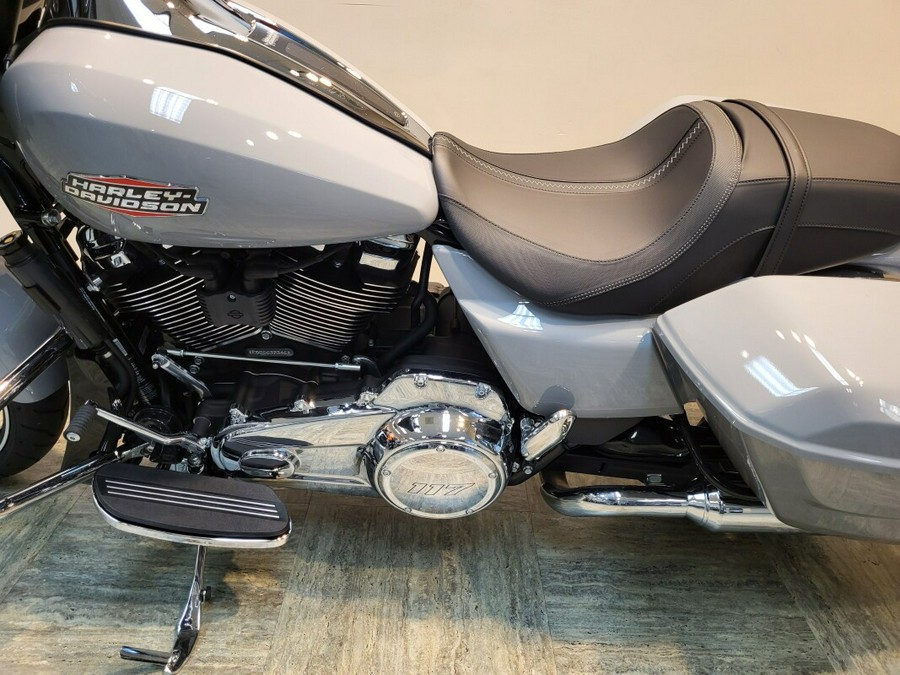 2025 Harley-Davidson® Street Glide® Billiard Gray FLHX