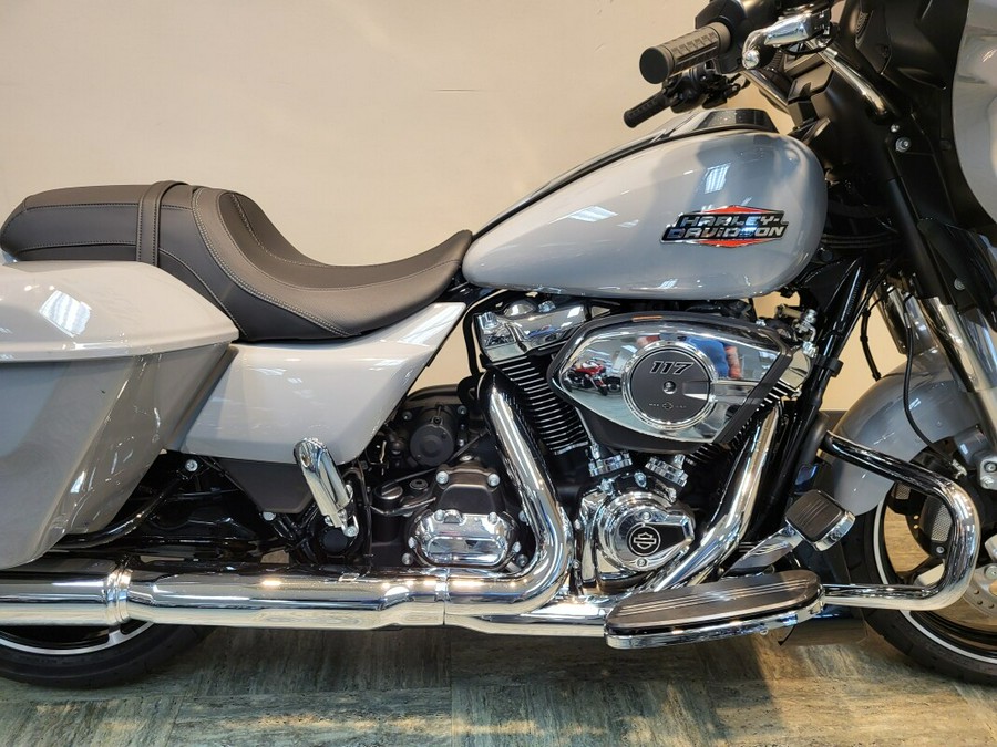 2025 Harley-Davidson® Street Glide® Billiard Gray FLHX