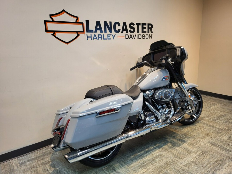 2025 Harley-Davidson® Street Glide® Billiard Gray FLHX