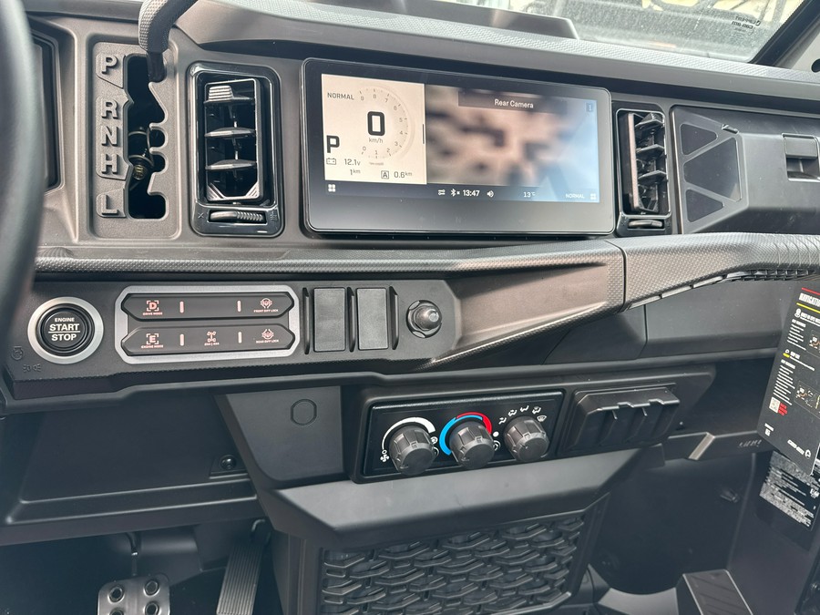 2026 DEFENDER XT CAB HD11 - Can-Am