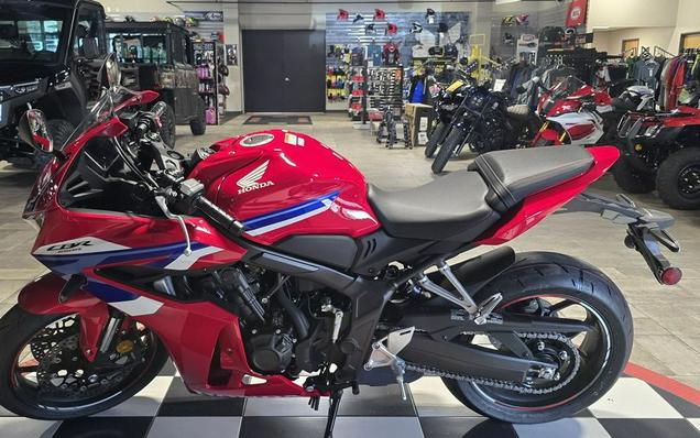 2026 Honda® CBR650R E-Clutch